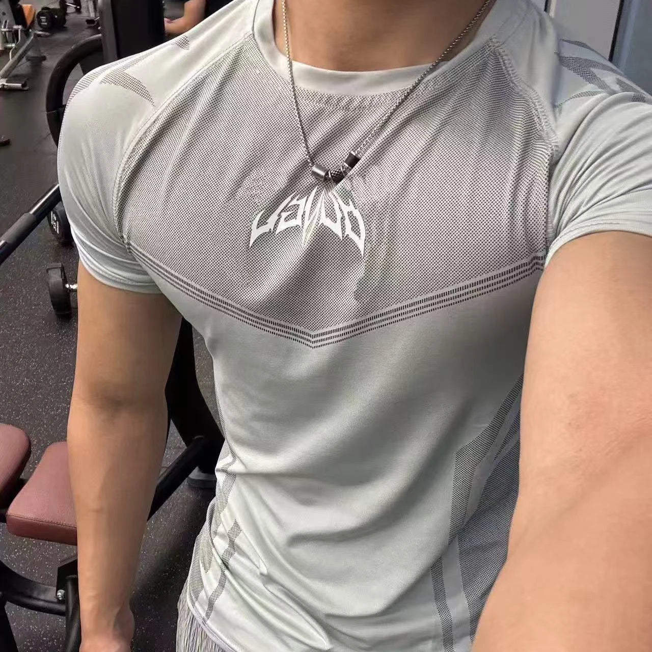 Camiseta Apex Athletic Performance